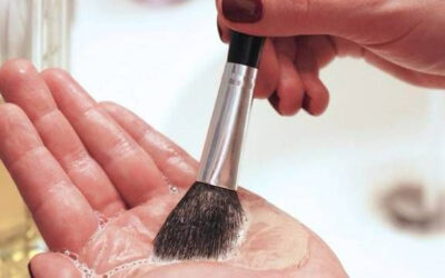 Limpiador de brochas de maquillaje con aceites esenciales